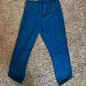 Lululemon Wonder Under size 10 crop